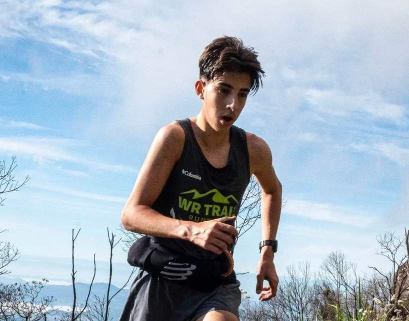 Pedro Guedes correndo em trilha